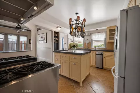 Kitchen - 44651 Beech Ave, Lancaster, CA 93534 photo 1 of 2
