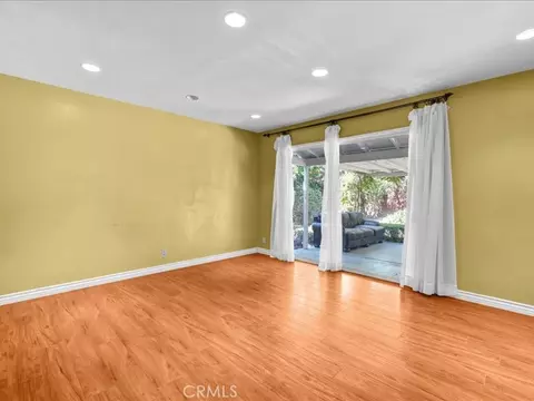 Living - 6923 Comanche Ave, Winnetka, CA 91306 photo 3 of 4