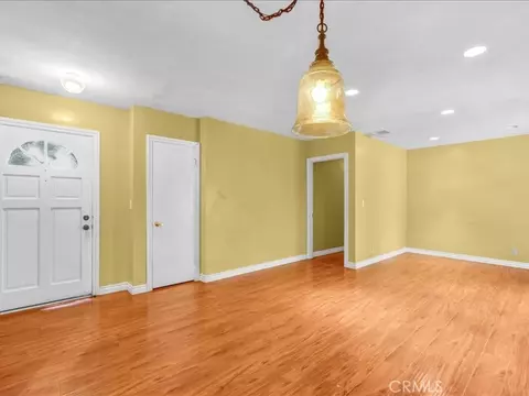 Living - 6923 Comanche Ave, Winnetka, CA 91306 photo 1 of 4