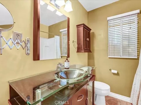 Bath - 6923 Comanche Ave, Winnetka, CA 91306 photo 1 of 3