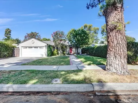 Exterior - 6923 Comanche Ave, Winnetka, CA 91306 photo 3 of 10