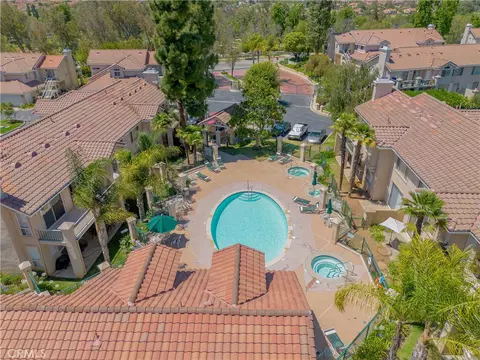 View/Area - 405 Huyler Ln #D, Simi Valley, CA 93065 photo 3 of 7
