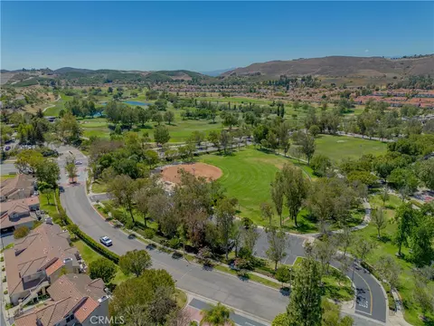 View/Area - 405 Huyler Ln #D, Simi Valley, CA 93065 photo 4 of 7