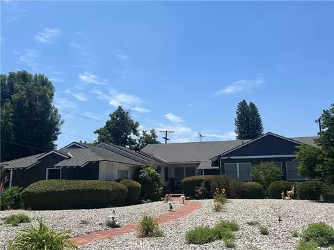 9301 Lasaine, Northridge, CA 91325