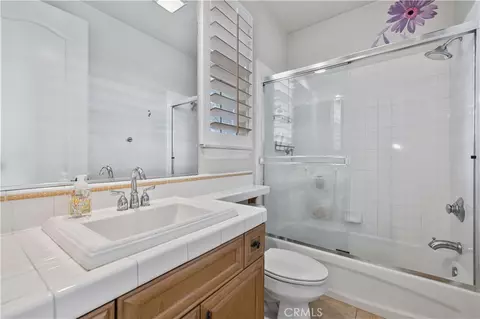 Bath - 4959 Shady Trl, Simi Valley, CA 93063 photo 3 of 4