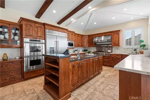 Kitchen - 1000 Mandalay Beach Rd, Oxnard, CA 93035 photo 1 of 2