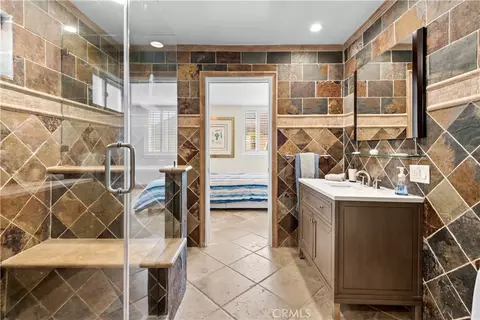 Bath - 1000 Mandalay Beach Rd, Oxnard, CA 93035 photo 2 of 5