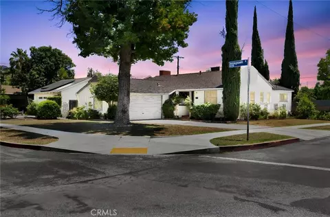 13758 Runnymede St, Van Nuys, CA 91405