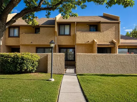 1849 E Avenue J4, Lancaster, CA 93535