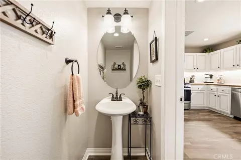 Entry Way - 159 Palermo Dr, Palmdale, CA 93550 photo 1 of 4