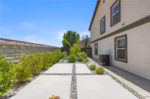 Exterior - 159 Palermo Dr, Palmdale, CA 93550 photo 4 of 7