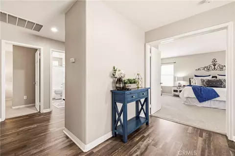 Entry Way - 159 Palermo Dr, Palmdale, CA 93550 photo 3 of 4