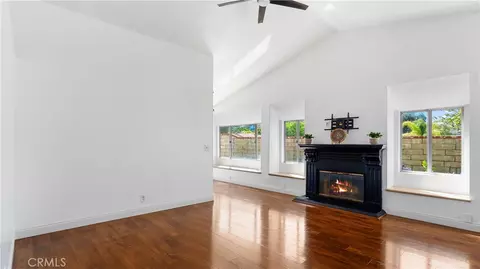 Living - 28924 Raintree Ln, Santa Clarita, CA 91390 photo 4 of 4