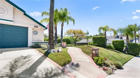 Exterior - 28924 Raintree Ln, Santa Clarita, CA 91390 photo 18 of 18