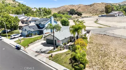 View/Area - 28924 Raintree Ln, Santa Clarita, CA 91390 photo 5 of 7