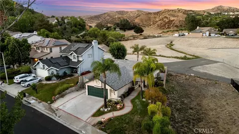 View/Area - 28924 Raintree Ln, Santa Clarita, CA 91390 photo 6 of 7