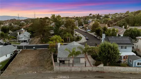View/Area - 28924 Raintree Ln, Santa Clarita, CA 91390 photo 9 of 9