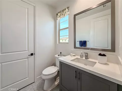 Bath - 2402 Conroy Ave, Camarillo, CA 93012 photo 6 of 6