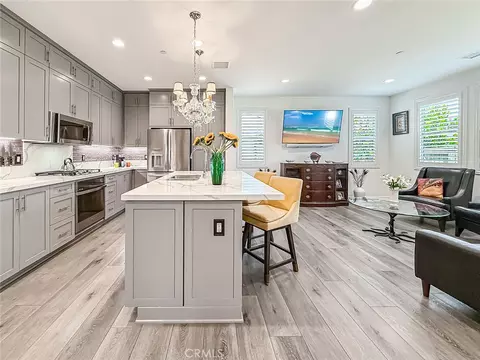 Kitchen - 2402 Conroy Ave, Camarillo, CA 93012 photo 2 of 10