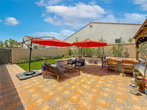 Exterior - 2402 Conroy Ave, Camarillo, CA 93012 photo 16 of 22