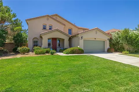 42327 42nd St W, Quartz Hill, CA 93536