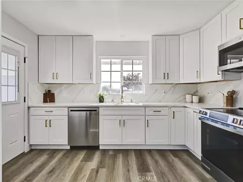 Kitchen - 19722 Tajauta, Carson, CA 90746 photo 2 of 5