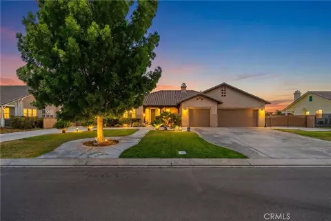 1718 E Whitlatch, Lancaster, CA 93535
