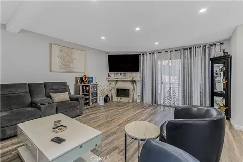10009 Topanga Canyon Blvd #5, Chatsworth, CA 91311