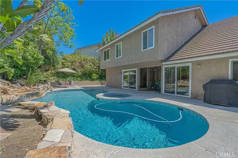 326 Fox Ridge Dr, Thousand Oaks, CA 91361