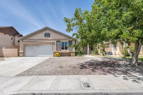 Exterior - 3753 Saddleback Dr, Palmdale, CA 93550 photo 12 of 13