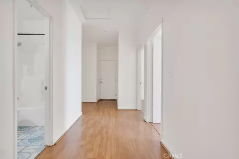 Entry Way - 3753 Saddleback Dr, Palmdale, CA 93550 photo 4 of 8