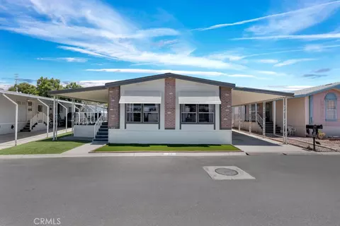 15750 Arroyo Dr #212, Moorpark, CA 93021