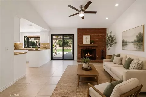 Living - 4384 Laurelhurst Rd, Moorpark, CA 93021 photo 5 of 8