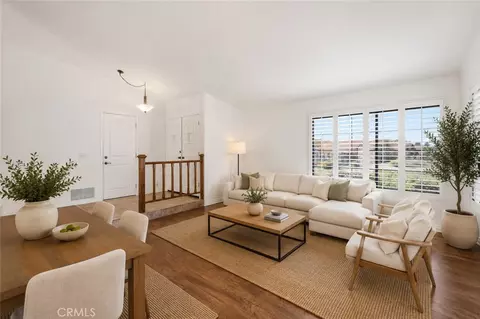Living - 4384 Laurelhurst Rd, Moorpark, CA 93021 photo 4 of 8