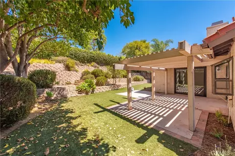 Exterior - 4384 Laurelhurst Rd, Moorpark, CA 93021 photo 3 of 10