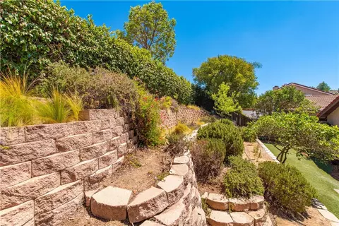 Exterior - 4384 Laurelhurst Rd, Moorpark, CA 93021 photo 8 of 10