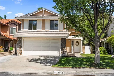28154 Guilford Ln, Saugus, CA 91350