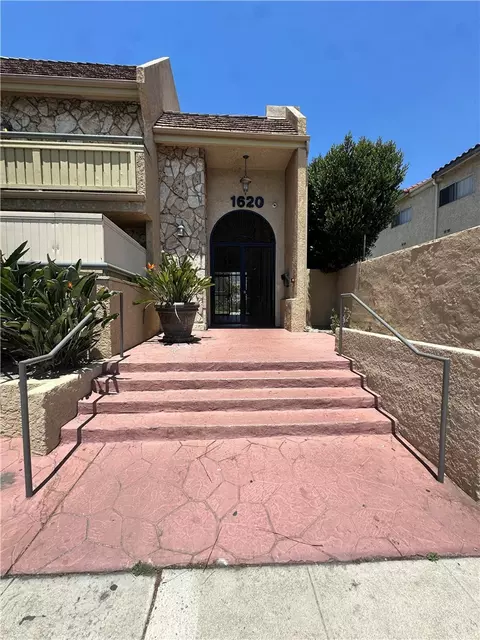 1620 N San Fernando, Burbank, CA 91504