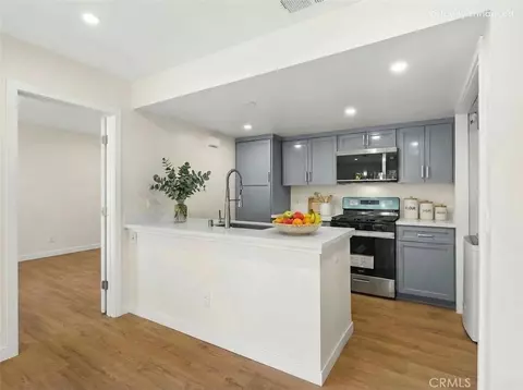 10237 De Soto #A, Chatsworth, CA 91311