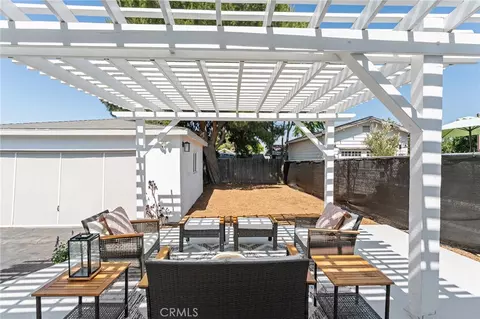 Exterior - 10623 Tinker Ave, Tujunga, CA 91042 photo 1 of 8