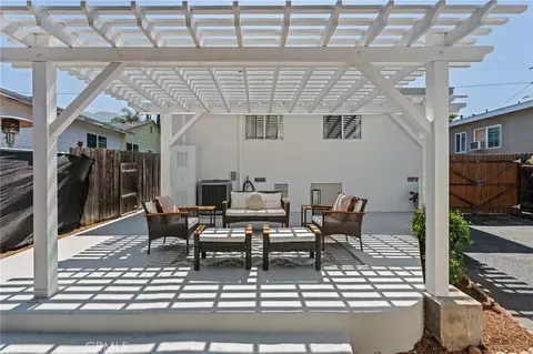 Exterior - 10623 Tinker Ave, Tujunga, CA 91042 photo 6 of 8