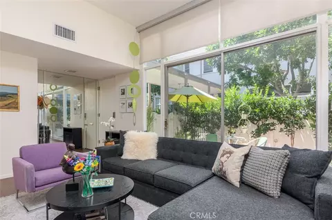 4362 W Kling, Burbank, CA 91505