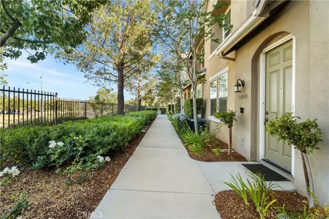 27249 Riverview Ln, Valencia, CA 91354
