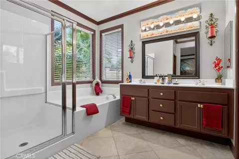 Bath - 3708 Adobe, Palmdale, CA 93550 photo 1 of 3