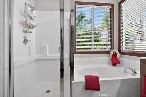 Bath - 3708 Adobe, Palmdale, CA 93550 photo 2 of 3