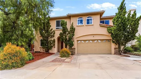 8501 Browns Creek Ln, Canoga Park, CA 91304