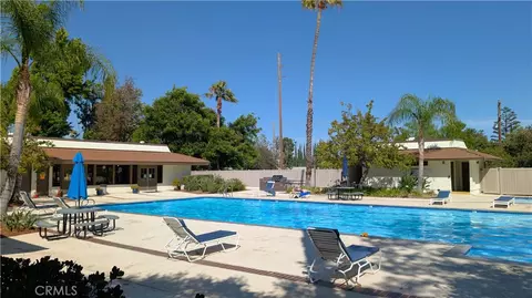 22304 Devonshire St #4, Chatsworth, CA 91311