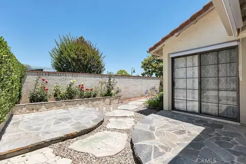 Exterior - 807 Links View Dr, Simi Valley, CA 93065 photo 4 of 8