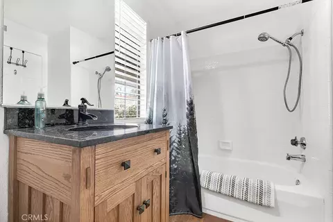 Bath - 807 Links View Dr, Simi Valley, CA 93065 photo 3 of 3