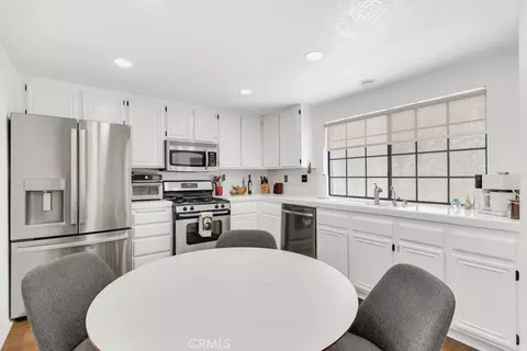 Kitchen - 807 Links View Dr, Simi Valley, CA 93065 photo 1 of 3